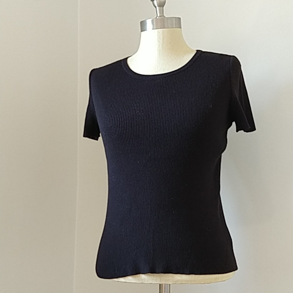 🏞️St John Sport Ribbed Top Black Basics Small